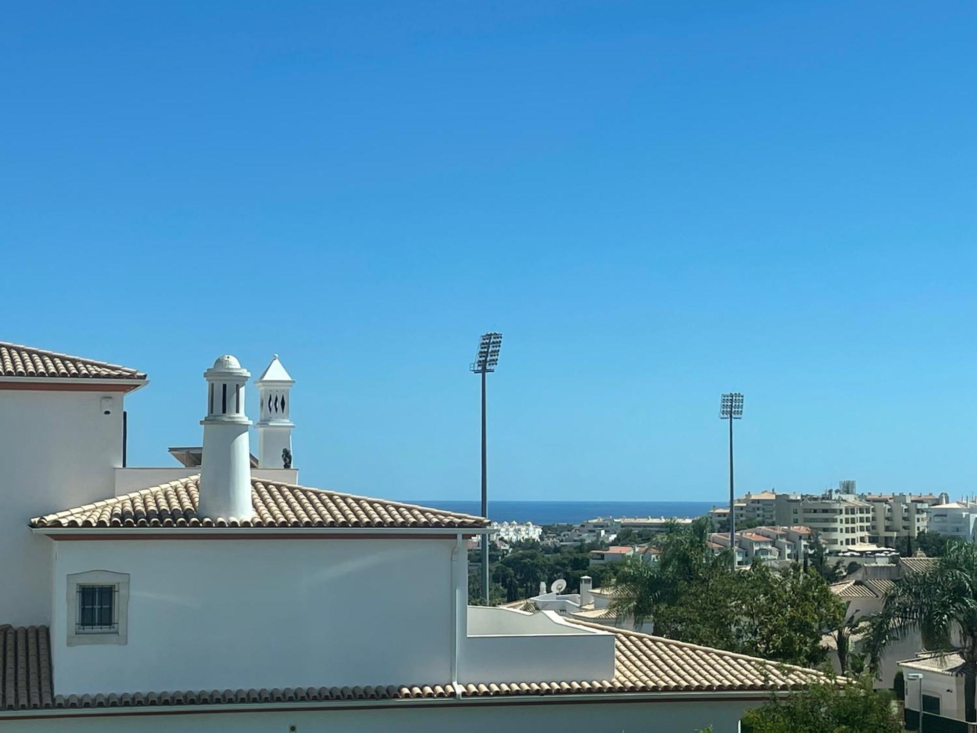 Maison Familiale Avec Terrasse, Bbq Albufeira Exteriör bild