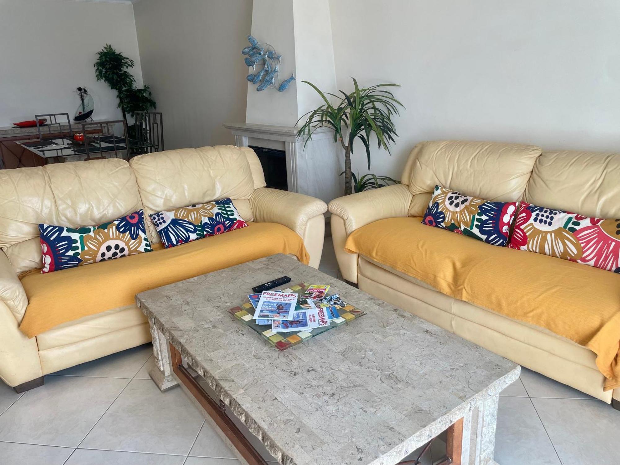 Maison Familiale Avec Terrasse, Bbq Albufeira Exteriör bild